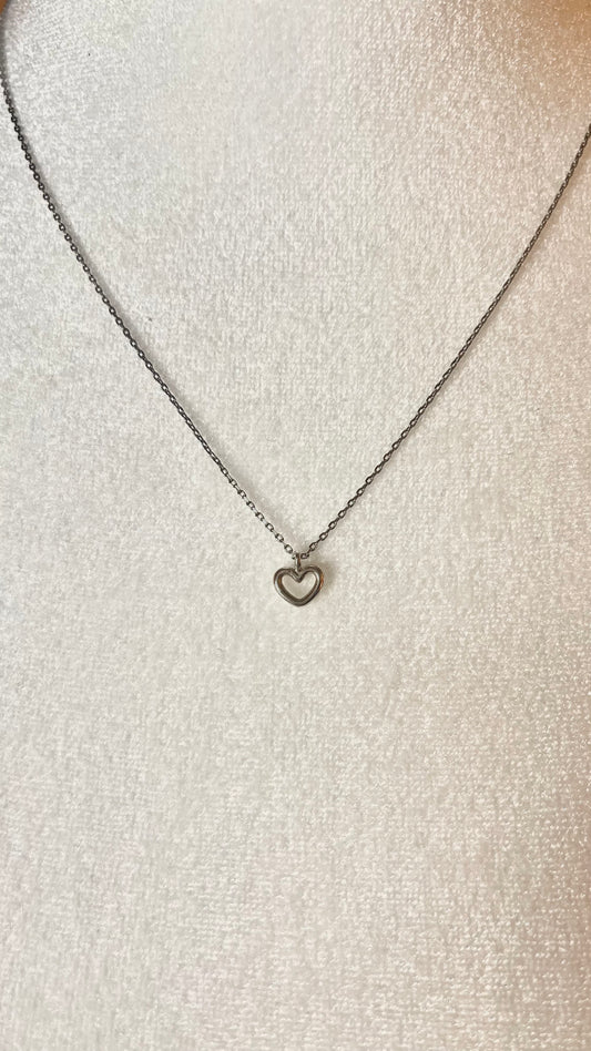 HEART SHAPED NECKLACE